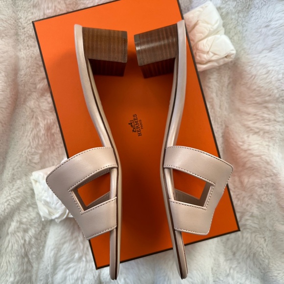 New Hermes Oasis Oran Sandal - Picture 9 of 15